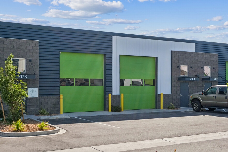 More Photos Of 9456 S Bagley Park Rd, West Jordan Showroom For Lease