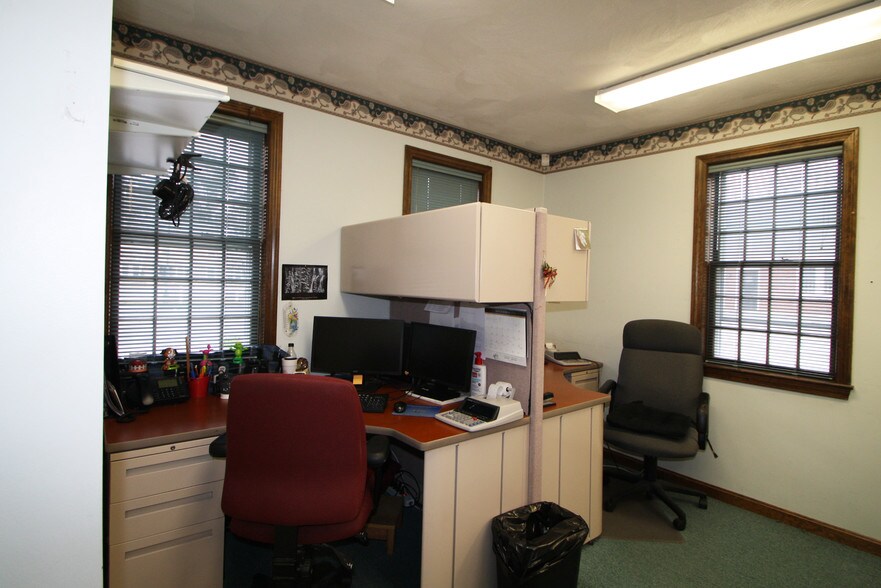 More Photos Of 2527 Cranberry Hwy, Wareham Office For Sale