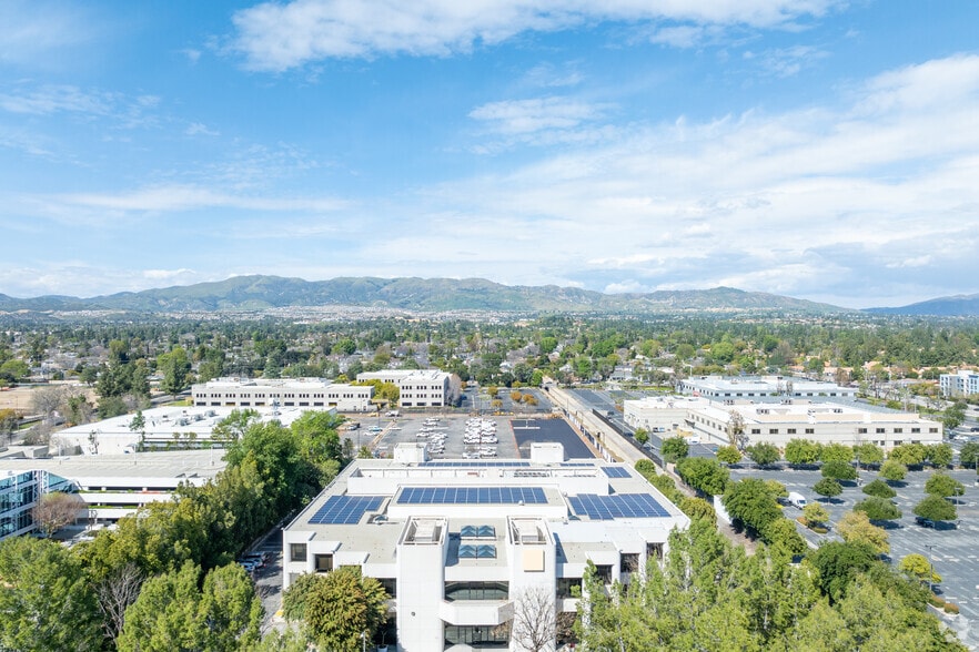 More Photos Of 19809 Prairie St, Chatsworth Loft Creative Space For Sale