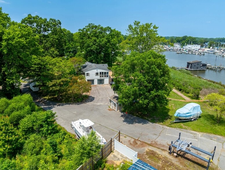 More Photos Of 1052 Old Turkey Point Rd, Edgewater Marina For Sale