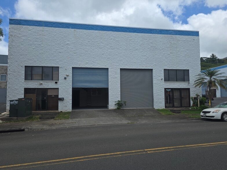 More Photos Of 99-930 Iwaena St, Aiea Warehouse For Lease
