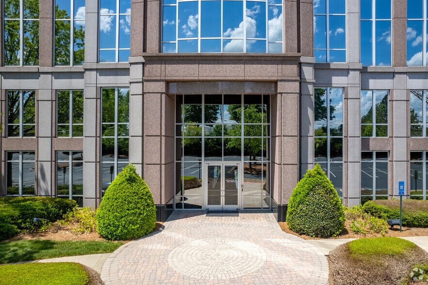 More Photos Of 3097 Satellite Blvd, Duluth Office For Lease