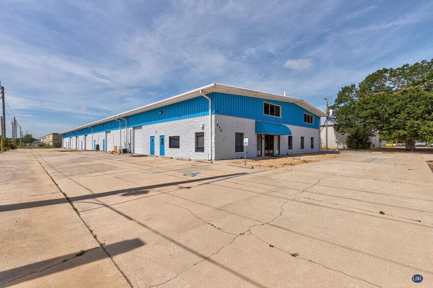 Primary Photo Of 275 Barnes Blvd, Rockledge Manufacturing For Lease