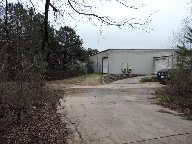 More Photos Of 209 New Hutchinson Mill Rd, Lagrange Warehouse For Sale