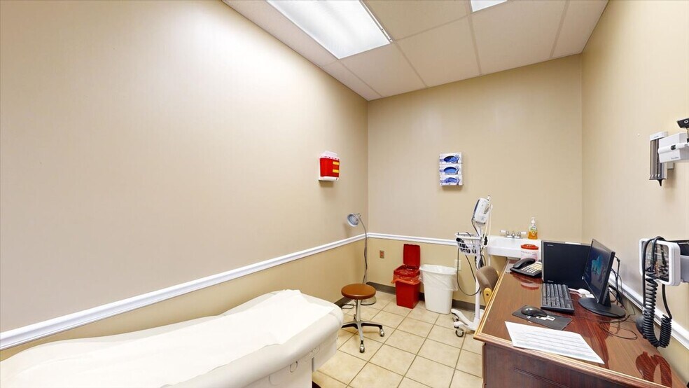 More Photos Of 113 Bo Bo Dr, Crystal Springs Freestanding For Lease