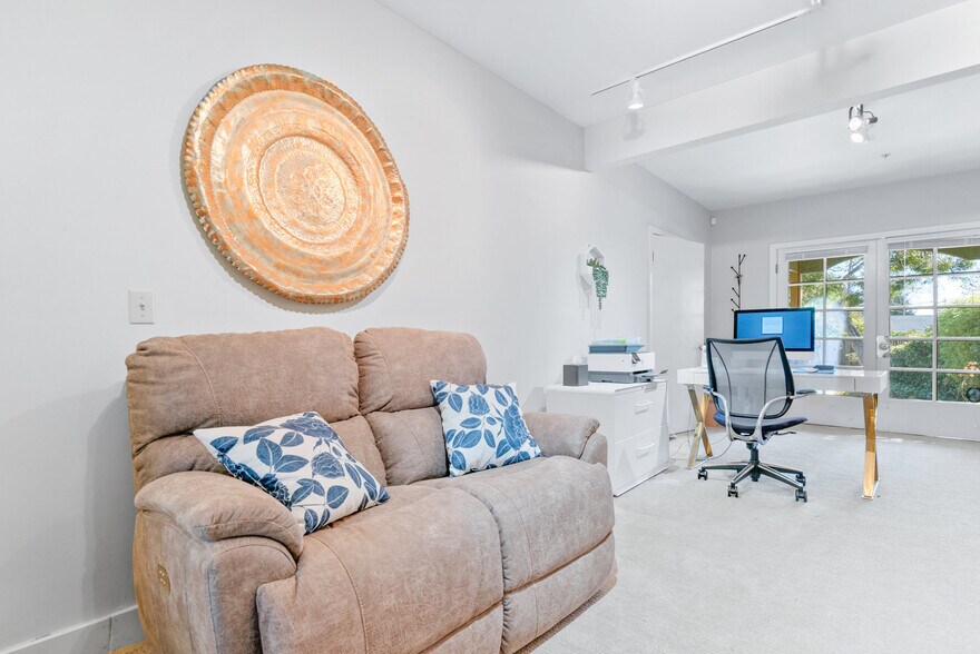 More Photos Of 603 Mission St, Santa Cruz Office For Sale