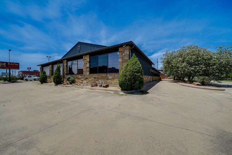 More Photos Of 215 NE 27th Ave, Mineral Wells Restaurant For Sale