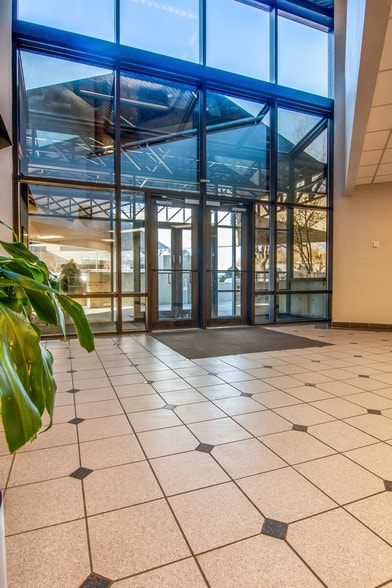 More Photos Of 5242 S College Dr, Salt Lake City Office For Lease