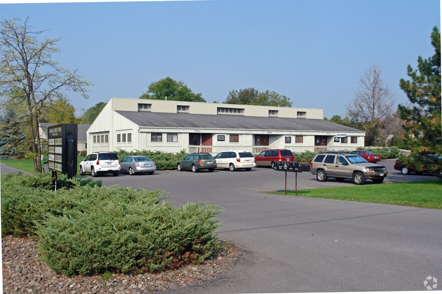 More Photos Of 7521-7523 Morgan Rd, Bayberry Office For Lease