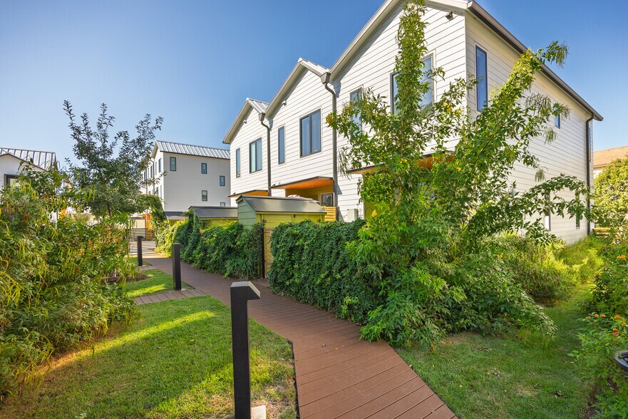 More Photos Of 1911 Dutton Dr, San Marcos Office Residential For Sale