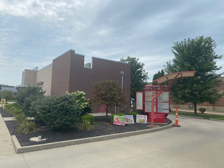 More Photos Of 3784 Elm St, Saint Charles Fast Food For Sale