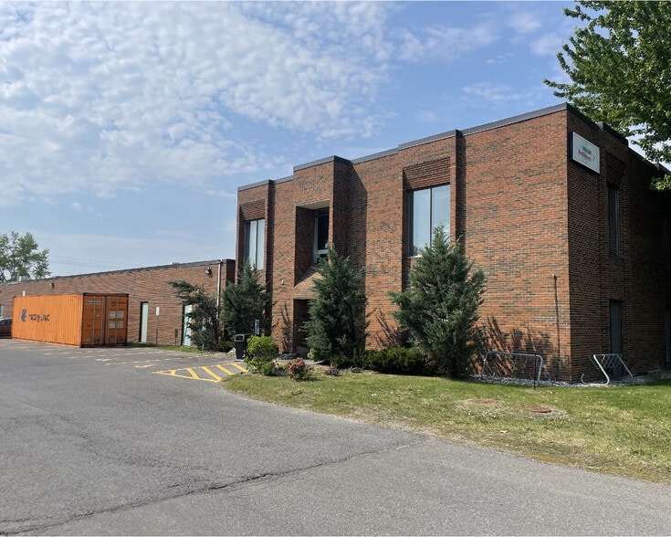 More Photos Of 2060 Walkley Rd, Ottawa Warehouse For Lease