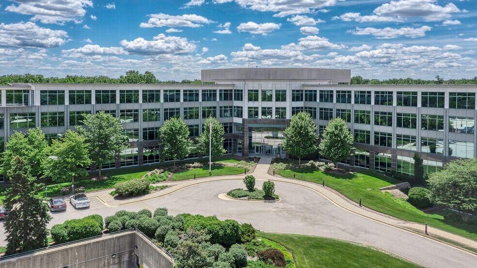 Primary Photo Of 1900 West Field Ct, Lake Forest Office For Lease