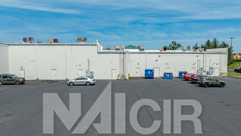 More Photos Of 44 Natural Springs Rd, Gettysburg Storefront For Lease