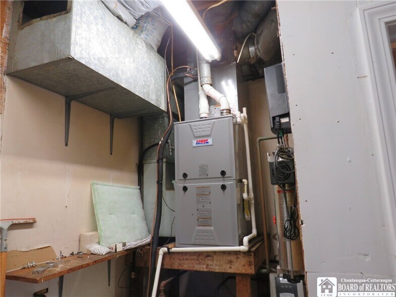 More Photos Of 9971 NY-16, Delevan Convenience Store For Sale