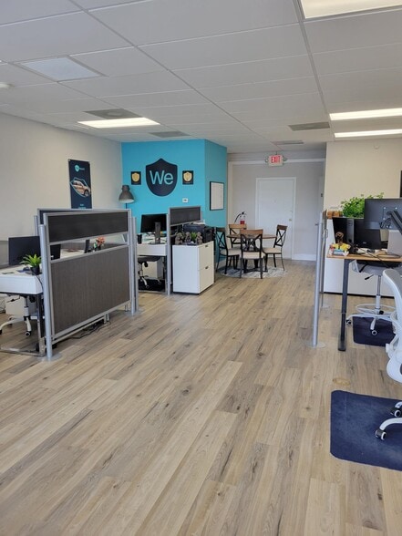 More Photos Of 16335 S. Tamiami Trail (US 41) Trl, Fort Myers Storefront Retail Office For Lease