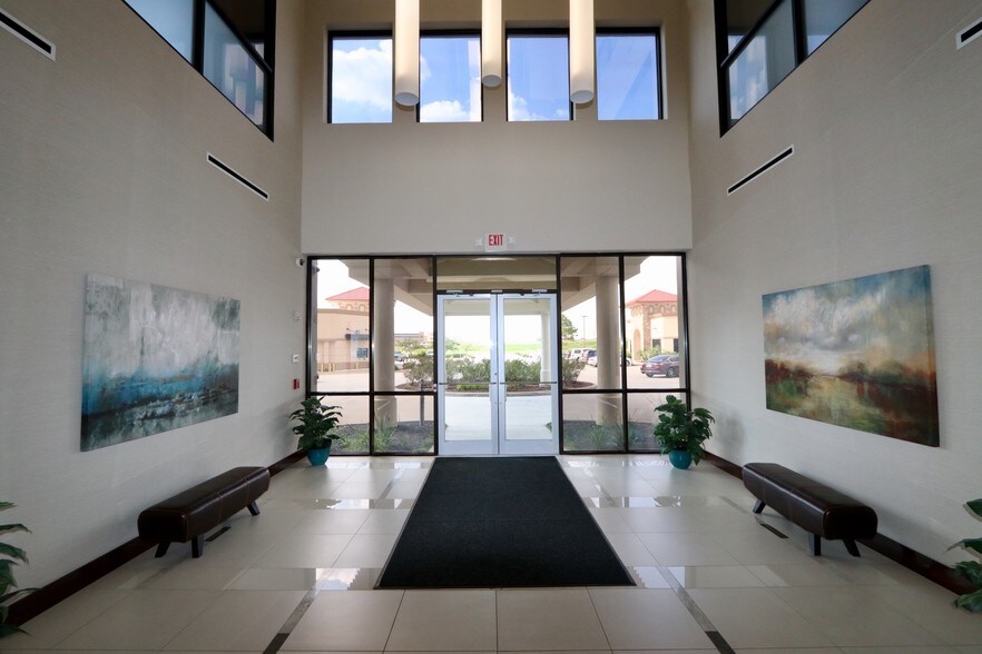 More Photos Of 1920 Country Place Pky, Pearland Medical For Lease