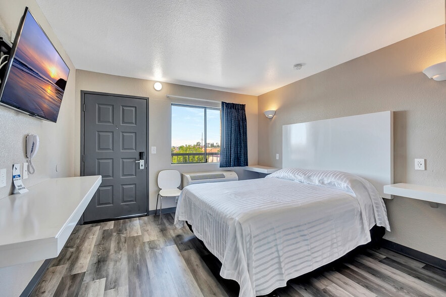 More Photos Of 8062 Garden Grove Blvd, Garden Grove Hotel For Sale