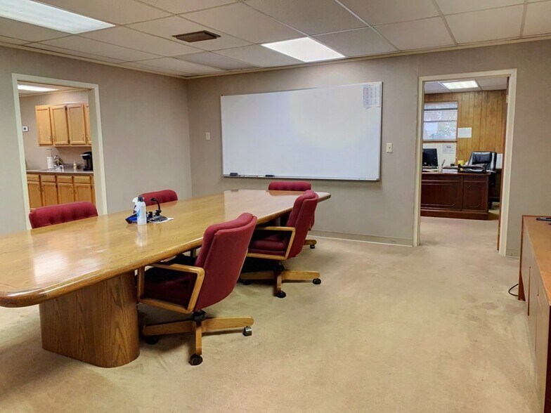 More Photos Of 1206 W Interstate 20, Monahans Office For Sale