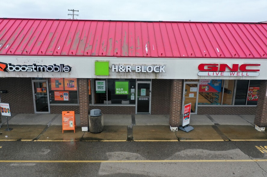 More Photos Of 539 Valley Dr, Oceana Storefront For Lease