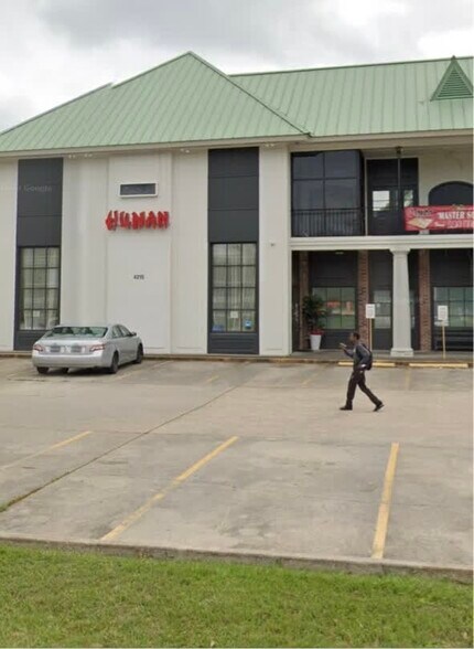 More Photos Of 4215 S Sherwood Forest Blvd, Baton Rouge General Retail For Lease