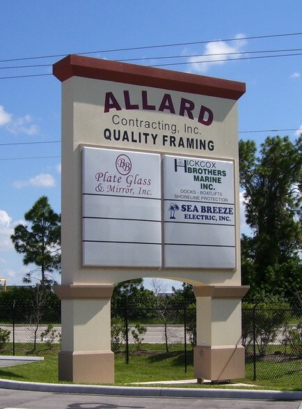 More Photos Of 300 Leonard Blvd, Lehigh Acres Warehouse For Sale