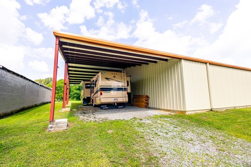 More Photos Of 2418 US-31, Falkville Warehouse For Sale