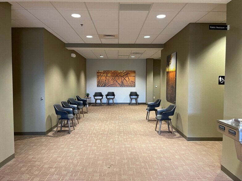 More Photos Of 13213 W 21st St N, Wichita Medical For Lease