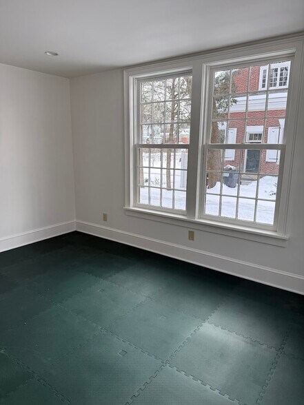 More Photos Of 16 Hudson St, Kinderhook Storefront Retail Residential For Lease