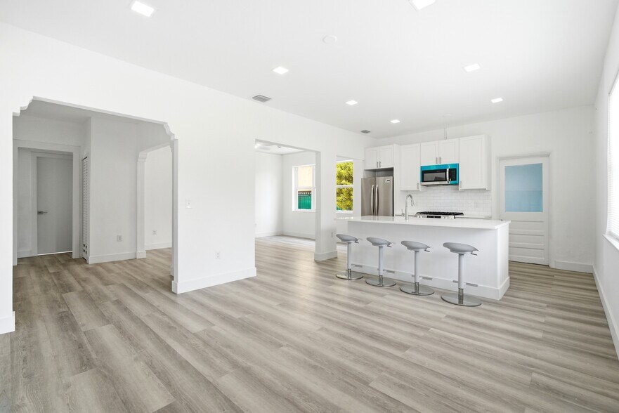 More Photos Of 340 NE 125th St, North Miami Office Residential For Sale