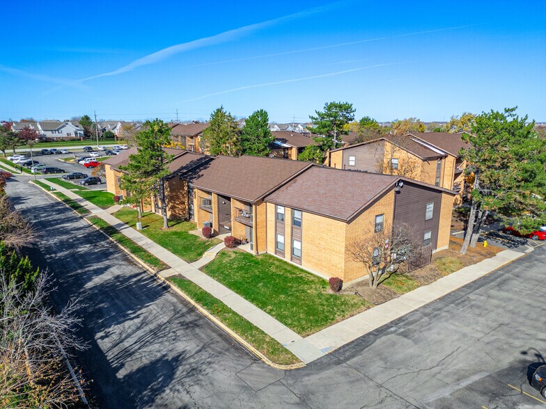 More Photos Of 9200-9330 Hunter Dr, Orland Hills Apartments For Sale