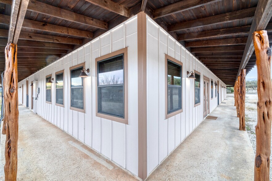 More Photos Of 16 Mountain Laurel Ln, Concan Hospitality For Sale