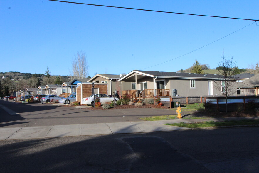 Primary Photo Of 515 SE Sheridan Rd, Sheridan Manufactured Housing Mobile Home Park For Sale