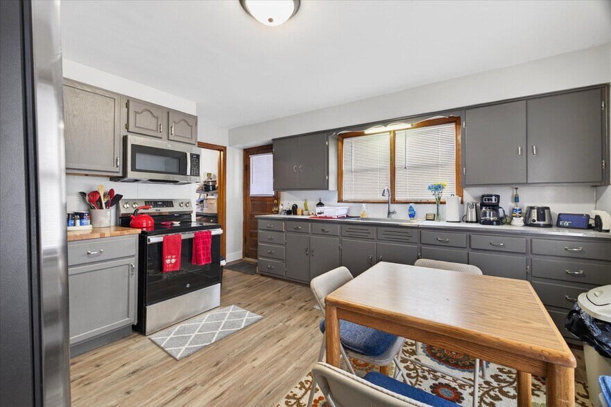 More Photos Of , Spencer Specialty For Sale