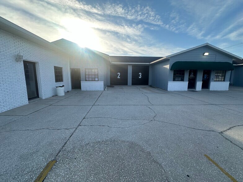 More Photos Of 750 Wylly Ave, Sanford Industrial For Sale