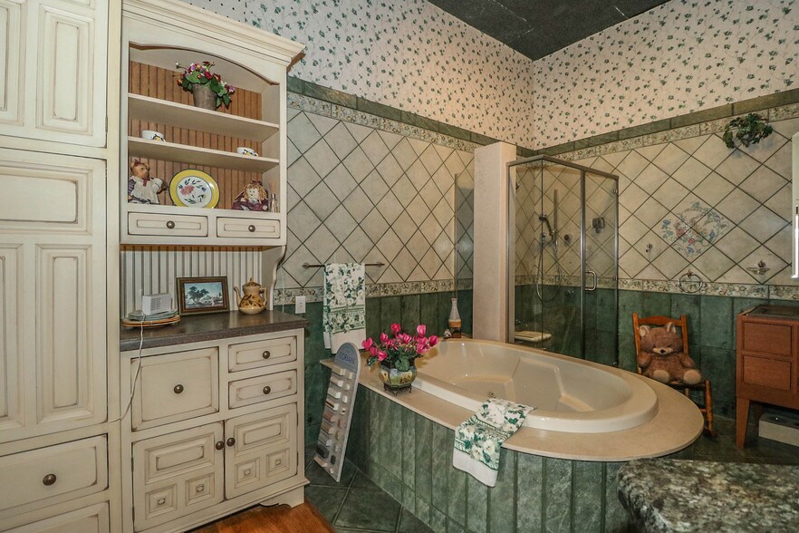 More Photos Of 240 US Highway 206, Flanders Restaurant For Lease