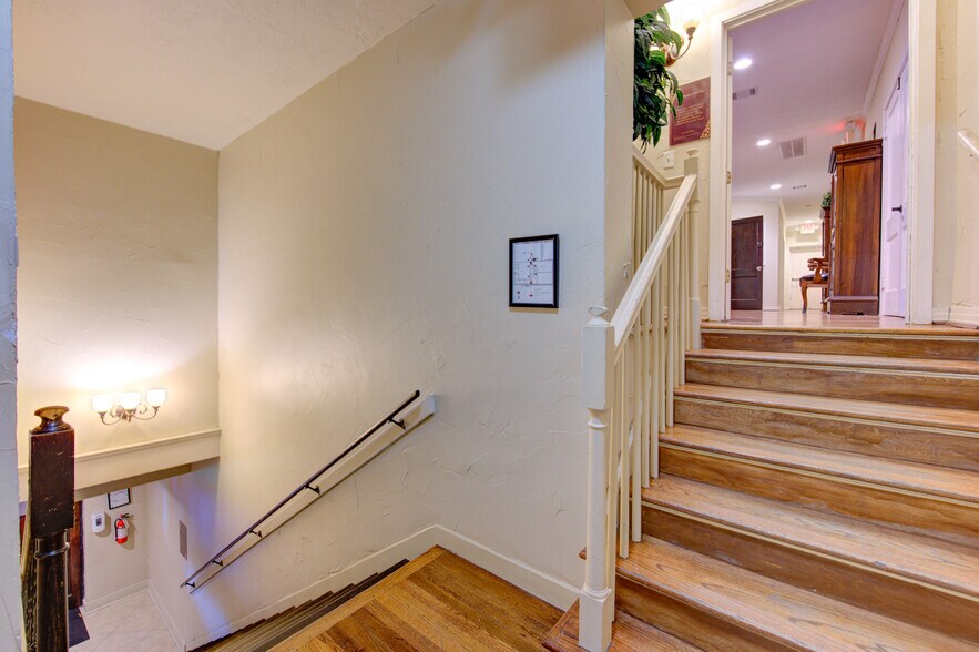 More Photos Of 3600 Michaux St, Houston Lodge Meeting Hall For Sale