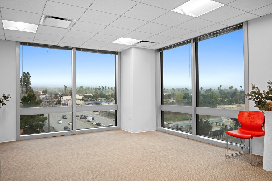 More Photos Of 301 N Lake Ave, Pasadena Office For Lease