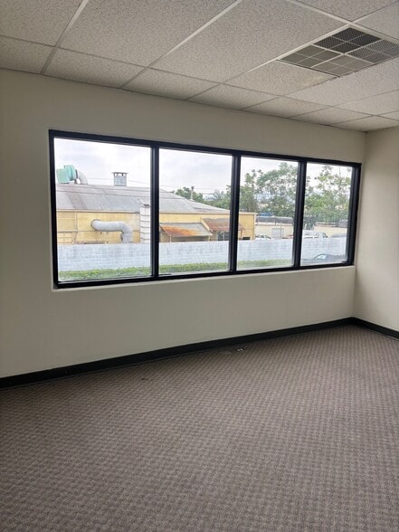 More Photos Of 9528 E Rush St, South El Monte Manufacturing For Lease