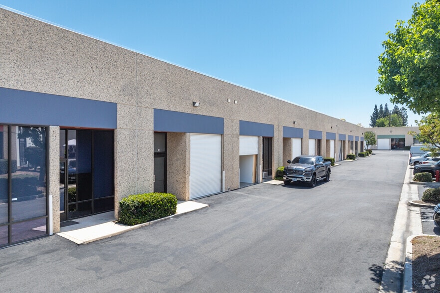 More Photos Of 119 N Maple St, Corona Unknown For Lease
