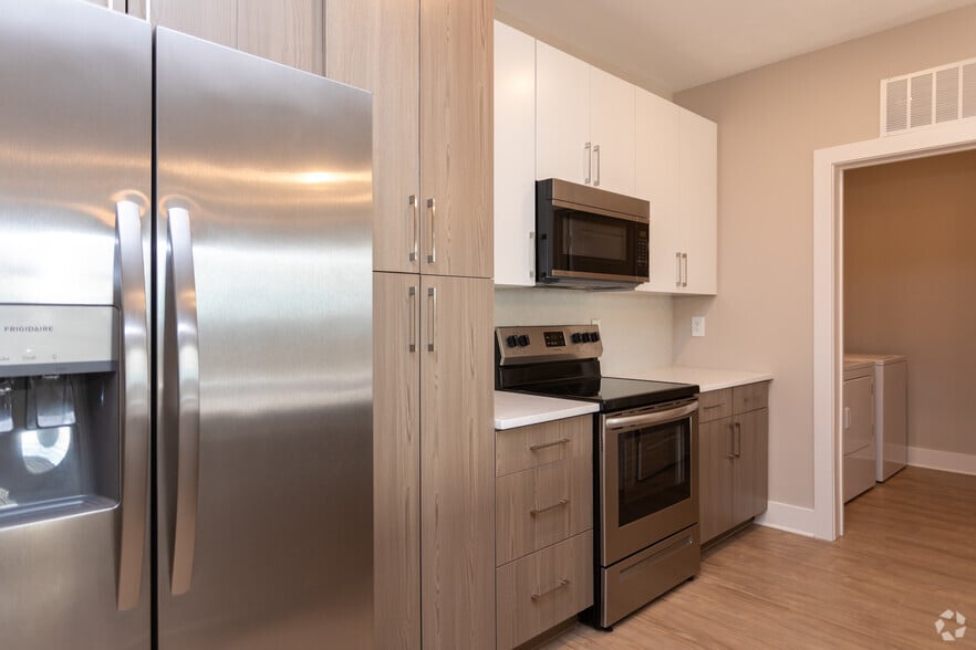 More Photos Of 222 S Main St, Mooresville Apartments For Sale
