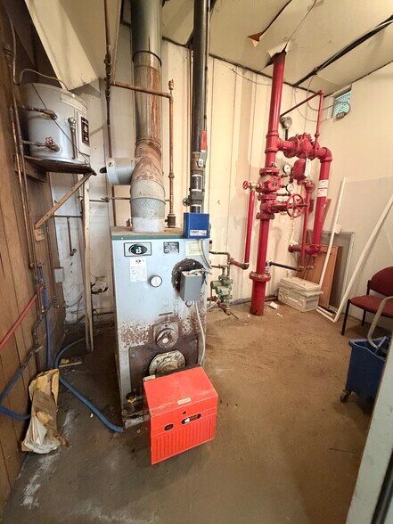 More Photos Of 420 S Main St, Caribou Warehouse For Sale
