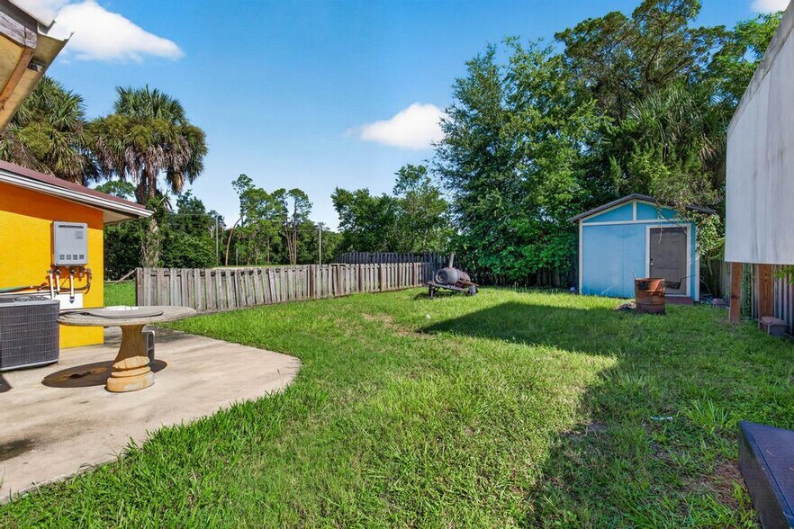More Photos Of 102 Phillips Dairy Rd, Palatka Restaurant For Sale
