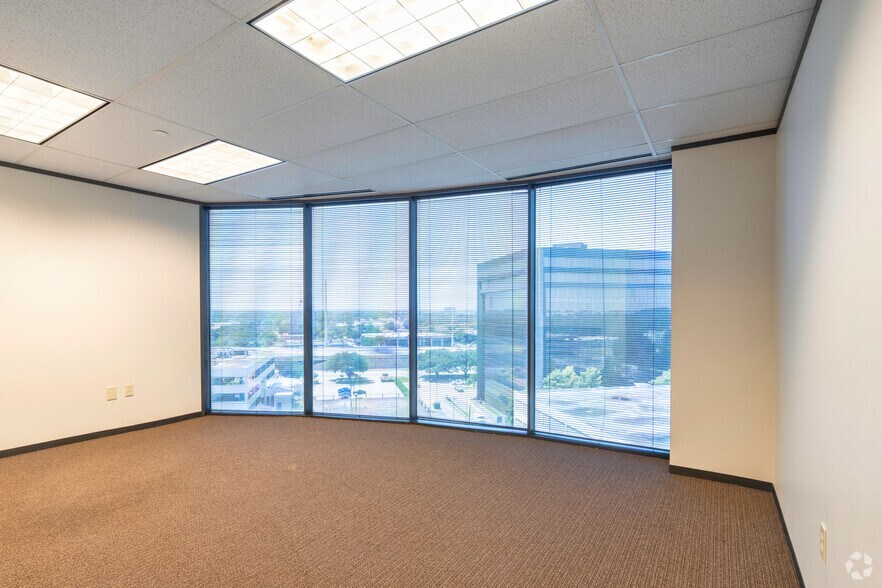 More Photos Of 363 N Sam Houston Pky E, Houston Office For Lease
