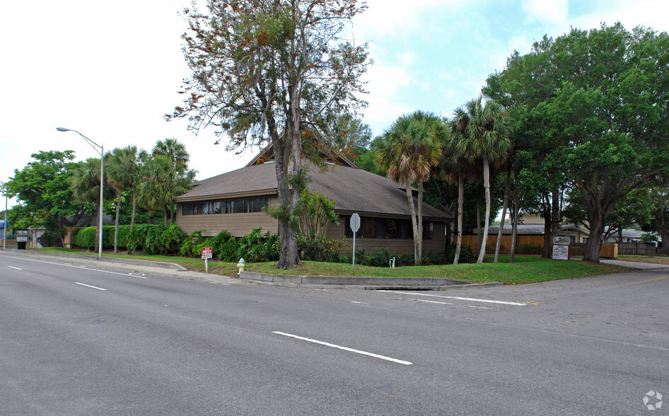 Primary Photo Of 1510 S Tuttle Ave, Sarasota Office For Sale