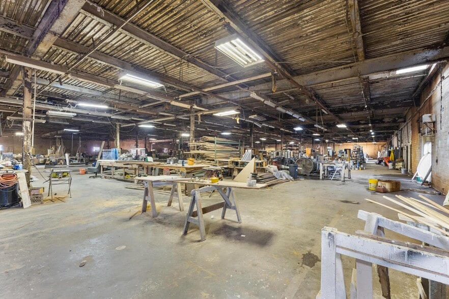 More Photos Of 115 Mill St, Warrenville Manufacturing For Sale