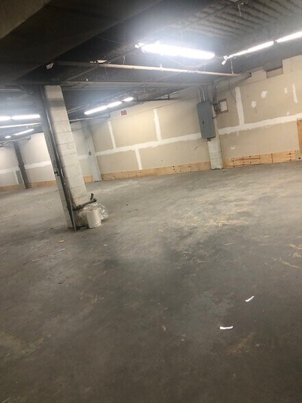More Photos Of 1487 Schenectady Ave, Brooklyn Warehouse For Lease