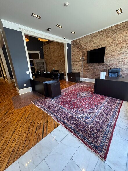 More Photos Of 60 N Jackson St, Winder Office For Lease