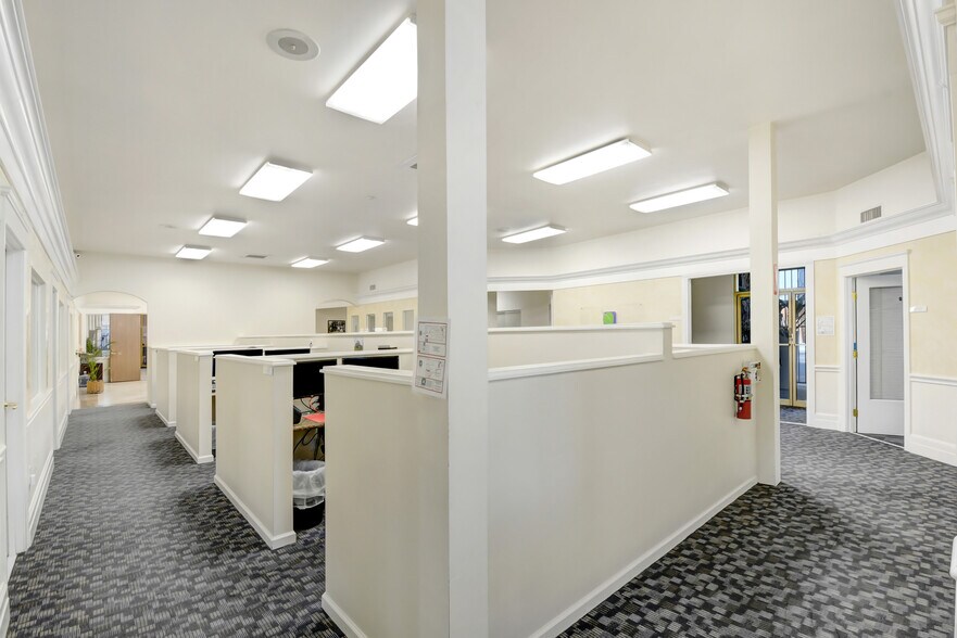 More Photos Of 401 W 4th St, San Bernardino Bank For Sale