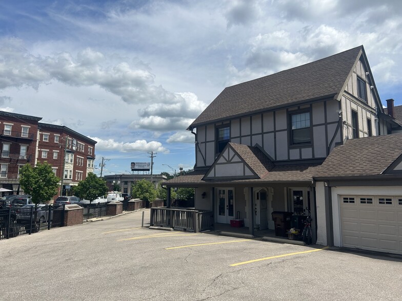 Primary Photo Of 3026 Madison Rd, Cincinnati General Retail For Lease